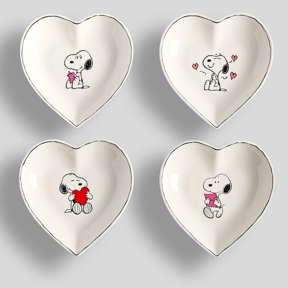 Pottery Barn Other - ❤️ NIB- Peanuts Snoopy Stoneware Plates- Set of 4- Pottery Barn